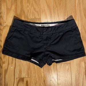 Volcom Don’t Chi Know 1.5” shorts in black